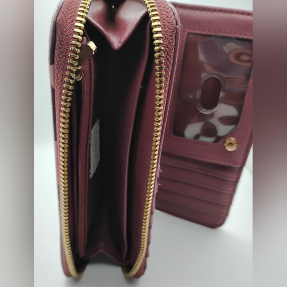 A New Day Elegant Floral Women's Wristlet 🎁 - Picture 4 of 5